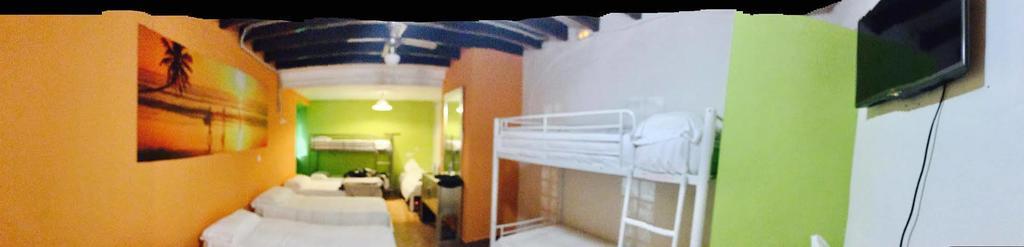Albergue Juvenil New Age Hostel ปัลมาเดมายอร์กา ภายนอก รูปภาพ